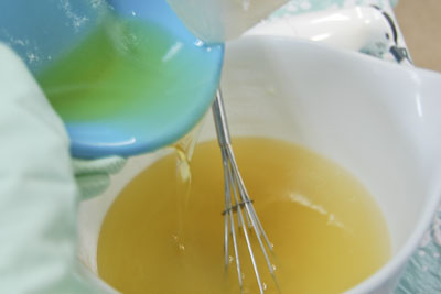 Adding liquid oils to the soap base
